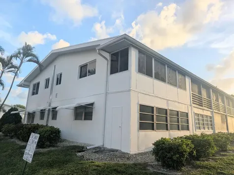 100 Kingswood E West Palm Beach FL 33417