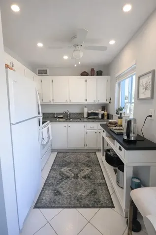 100 Kingswood E West Palm Beach FL 33417
