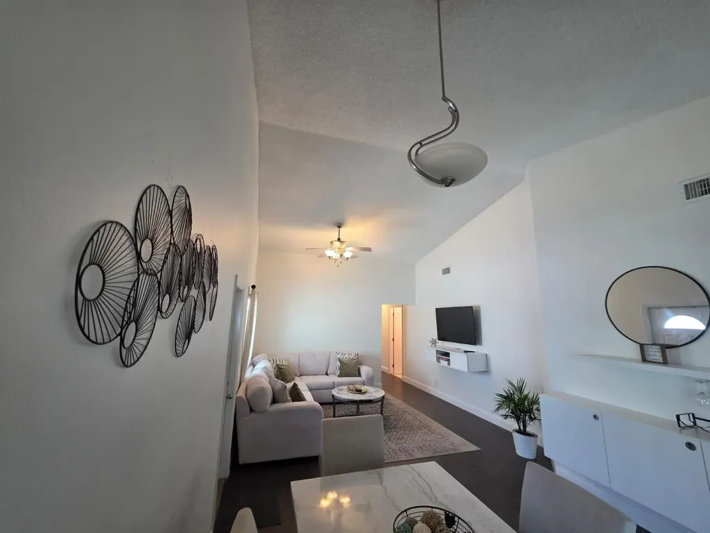 3931 Island Club Circle W Lake Worth FL 33462