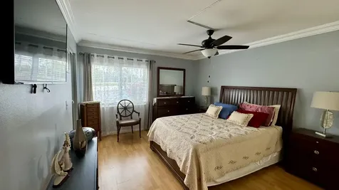 104 Lake Pine Circle Greenacres FL 33463
