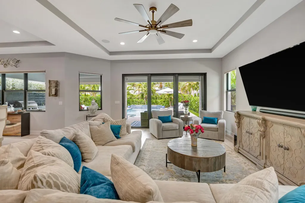 13213 Faberge Place Palm Beach Gardens FL 33418