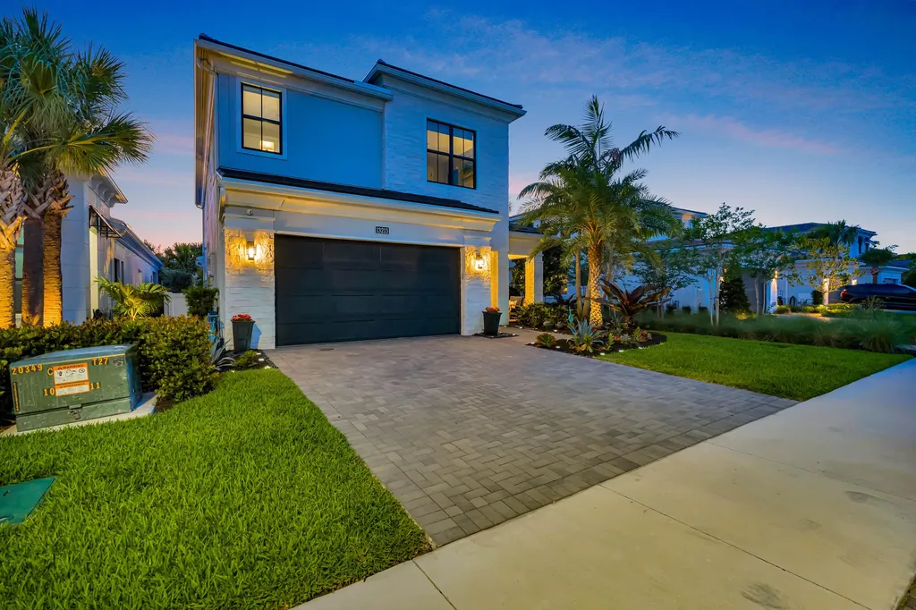 13213 Faberge Place Palm Beach Gardens FL 33418