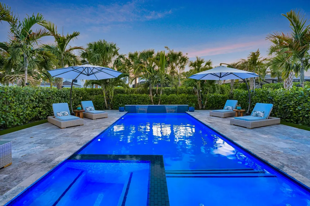 13213 Faberge Place Palm Beach Gardens FL 33418