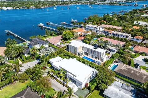 823 W Oyster Lane Lantana FL 33462