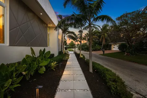 823 W Oyster Lane Lantana FL 33462