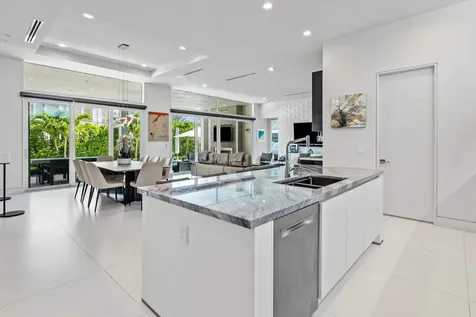 823 W Oyster Lane Lantana FL 33462