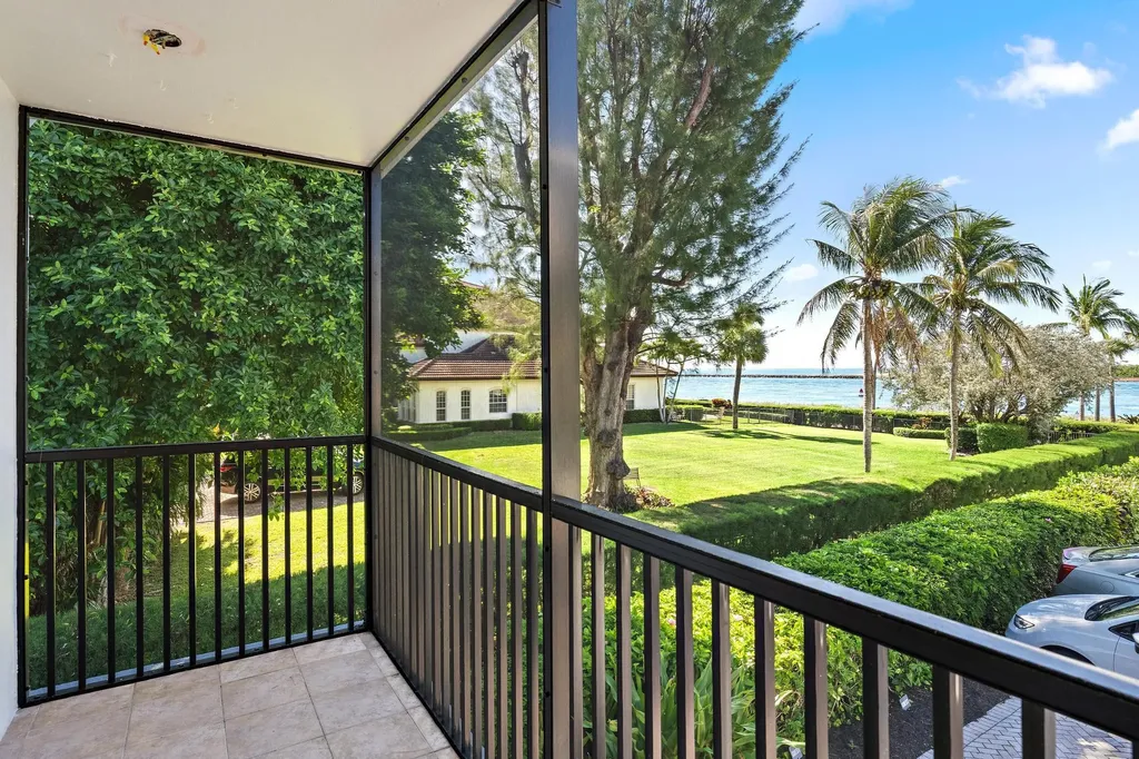 300 Inlet Way Palm Beach Shores FL 33404