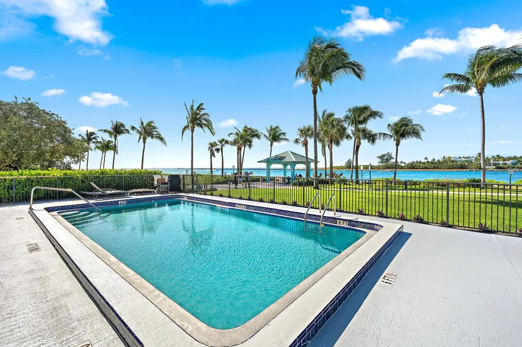 300 Inlet Way Palm Beach Shores FL 33404