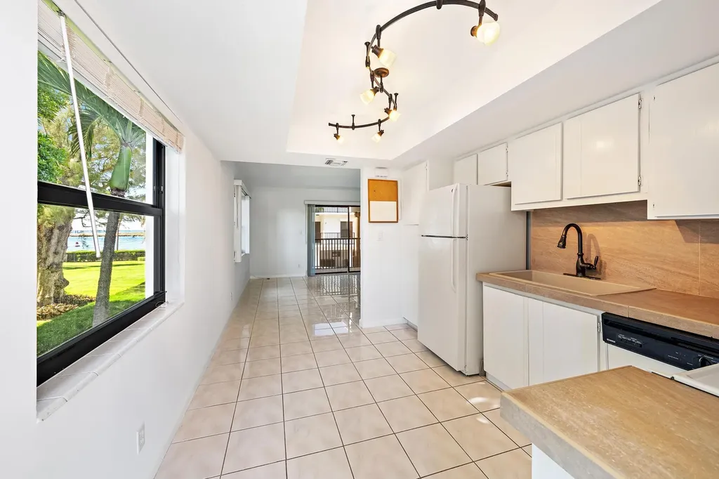 300 Inlet Way Palm Beach Shores FL 33404