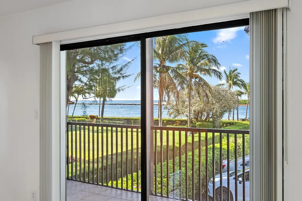 300 Inlet Way Palm Beach Shores FL 33404