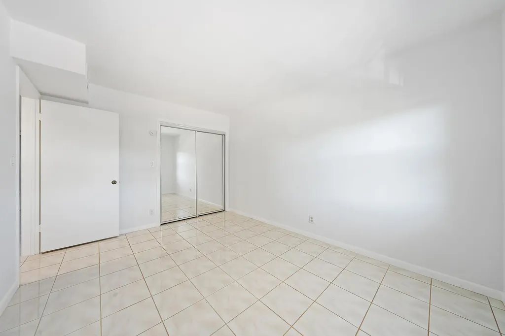 300 Inlet Way Palm Beach Shores FL 33404