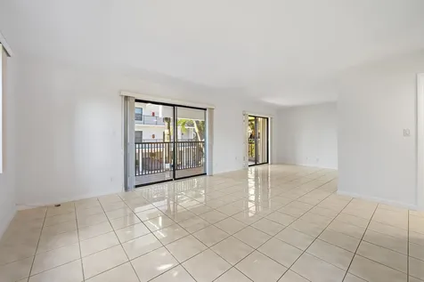 300 Inlet Way Palm Beach Shores FL 33404