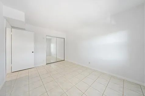 300 Inlet Way Palm Beach Shores FL 33404