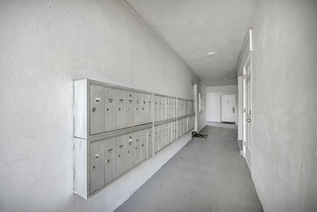 400 SE 10th Street Deerfield Beach FL 33441