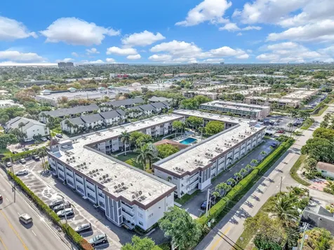 400 SE 10th Street Deerfield Beach FL 33441