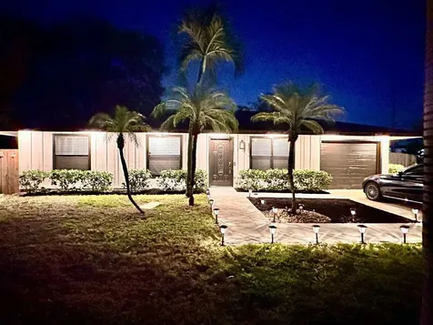 3390 Artesian Drive Lake Worth FL 33462