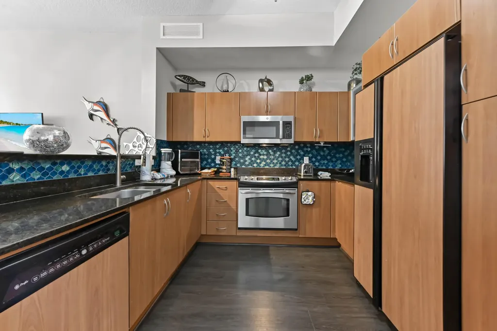 804 E Windward Way Lantana FL 33462