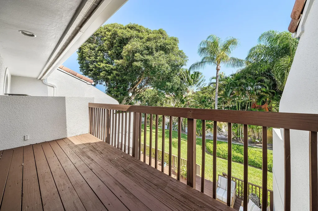 5560 N Ocean Boulevard Ocean Ridge FL 33435