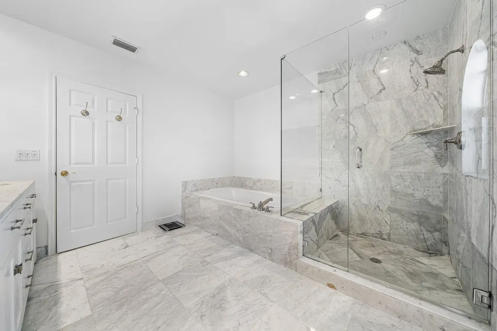 5560 N Ocean Boulevard Ocean Ridge FL 33435