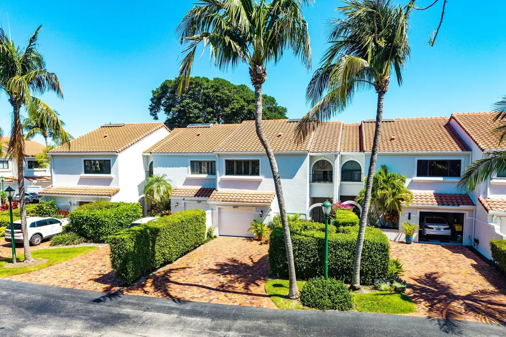5560 N Ocean Boulevard Ocean Ridge FL 33435