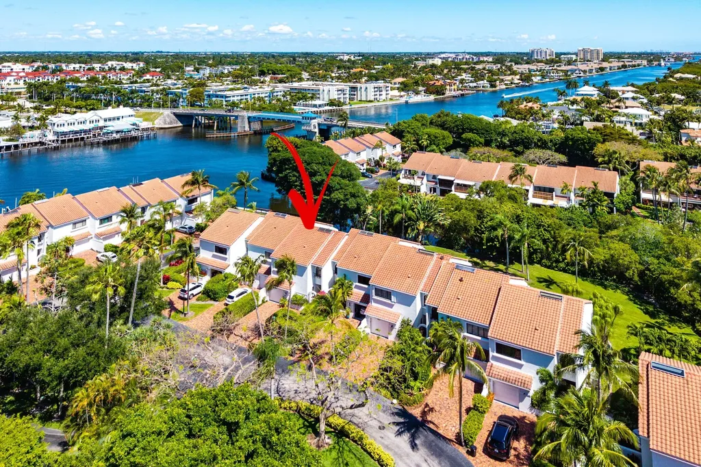 5560 N Ocean Boulevard Ocean Ridge FL 33435