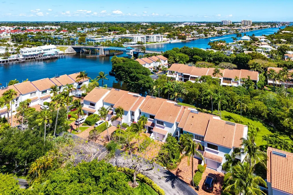 5560 N Ocean Boulevard Ocean Ridge FL 33435
