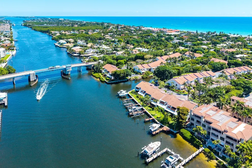 5560 N Ocean Boulevard Ocean Ridge FL 33435