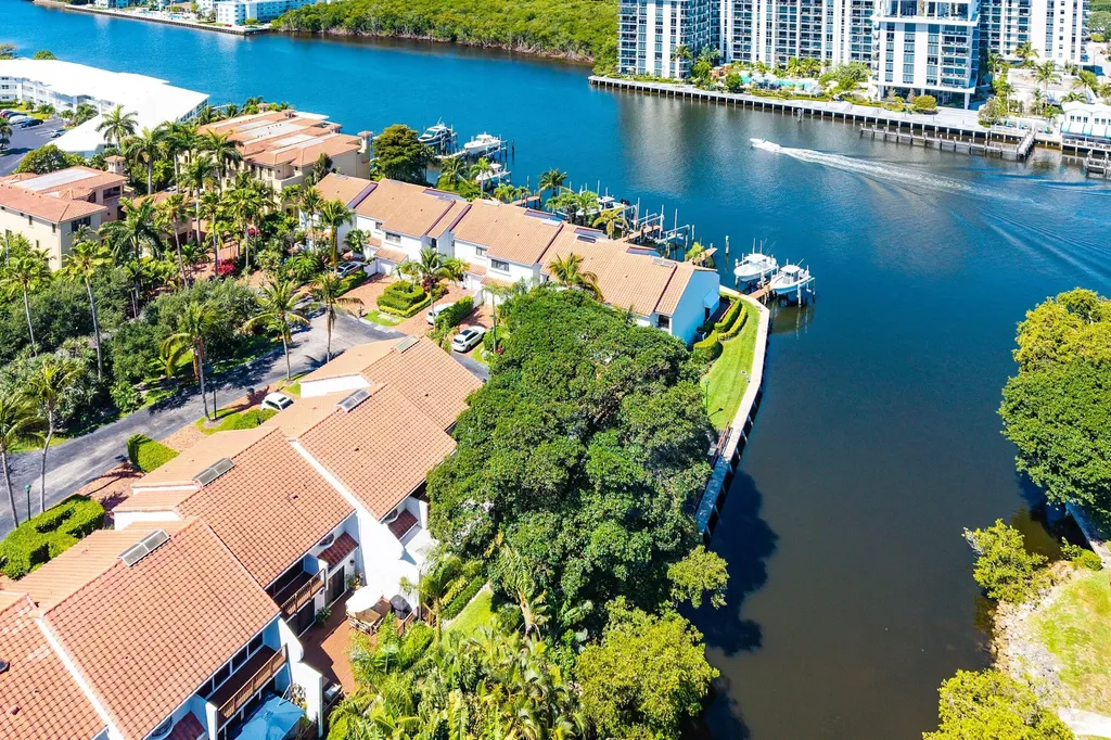 5560 N Ocean Boulevard Ocean Ridge FL 33435