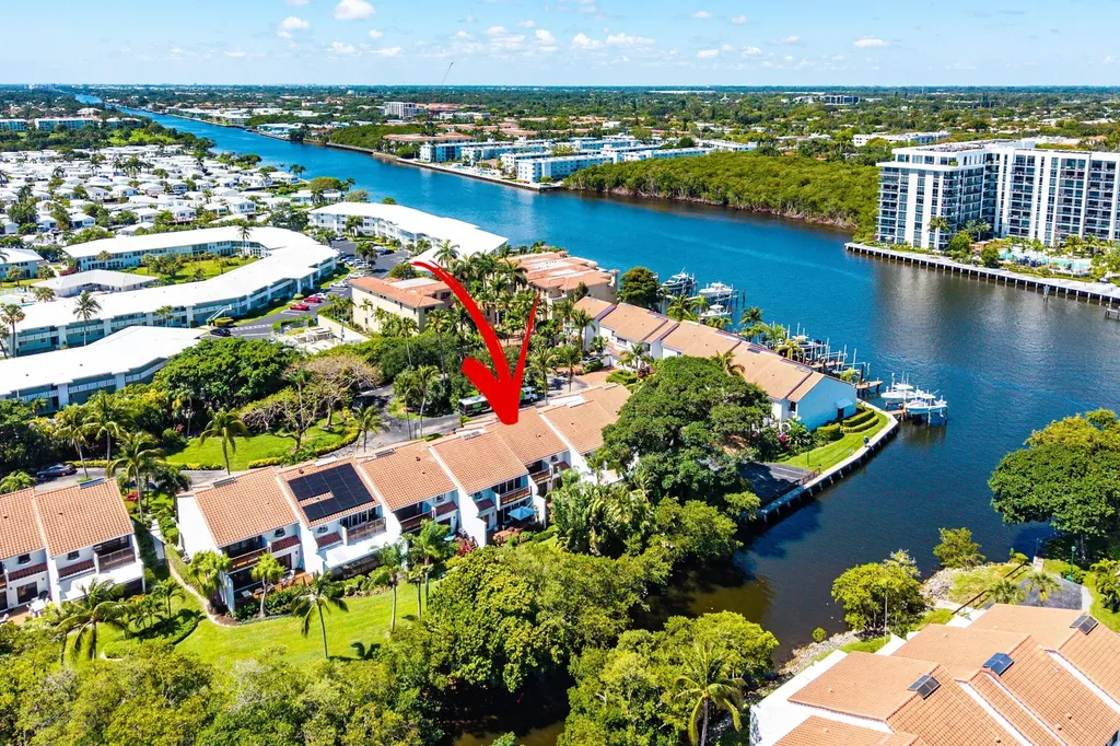 5560 N Ocean Boulevard Ocean Ridge FL 33435