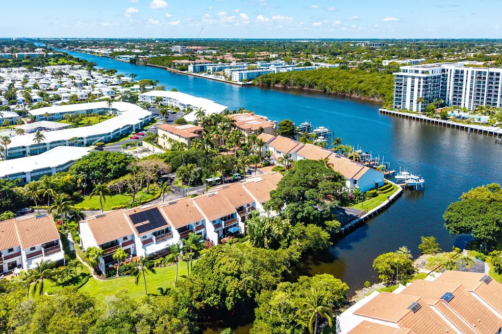 5560 N Ocean Boulevard Ocean Ridge FL 33435