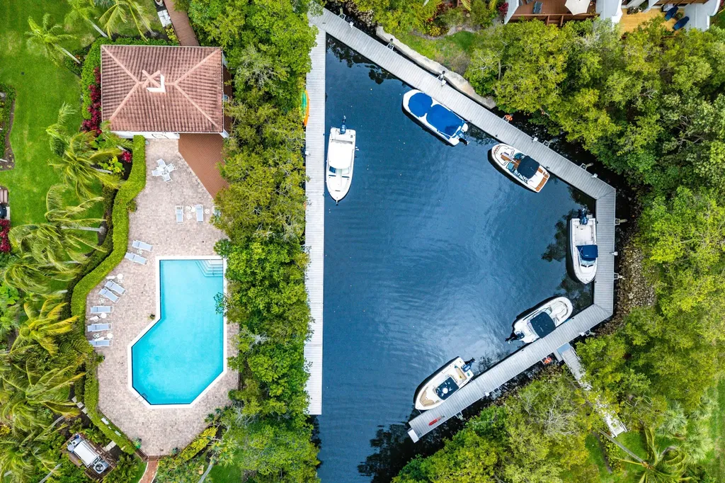 5560 N Ocean Boulevard Ocean Ridge FL 33435