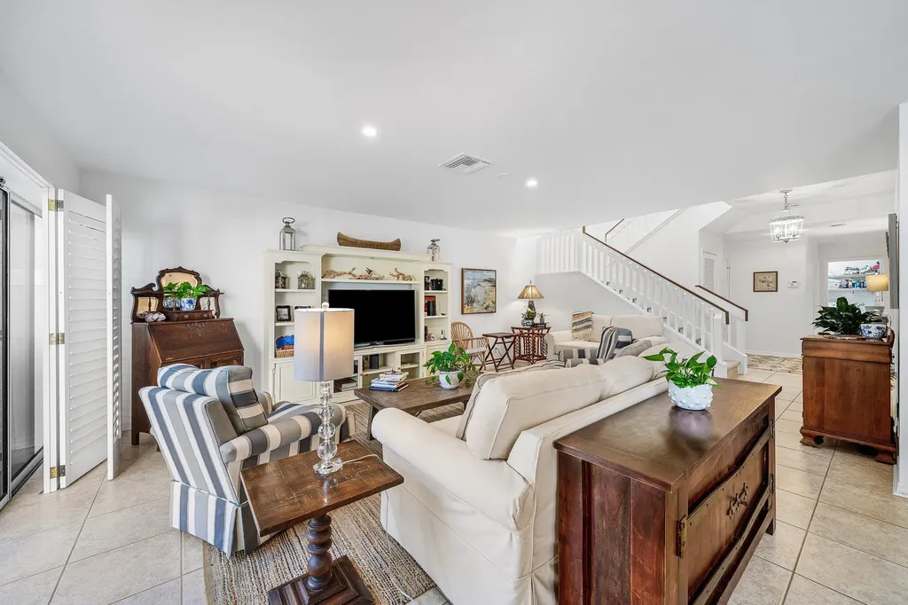 5560 N Ocean Boulevard Ocean Ridge FL 33435