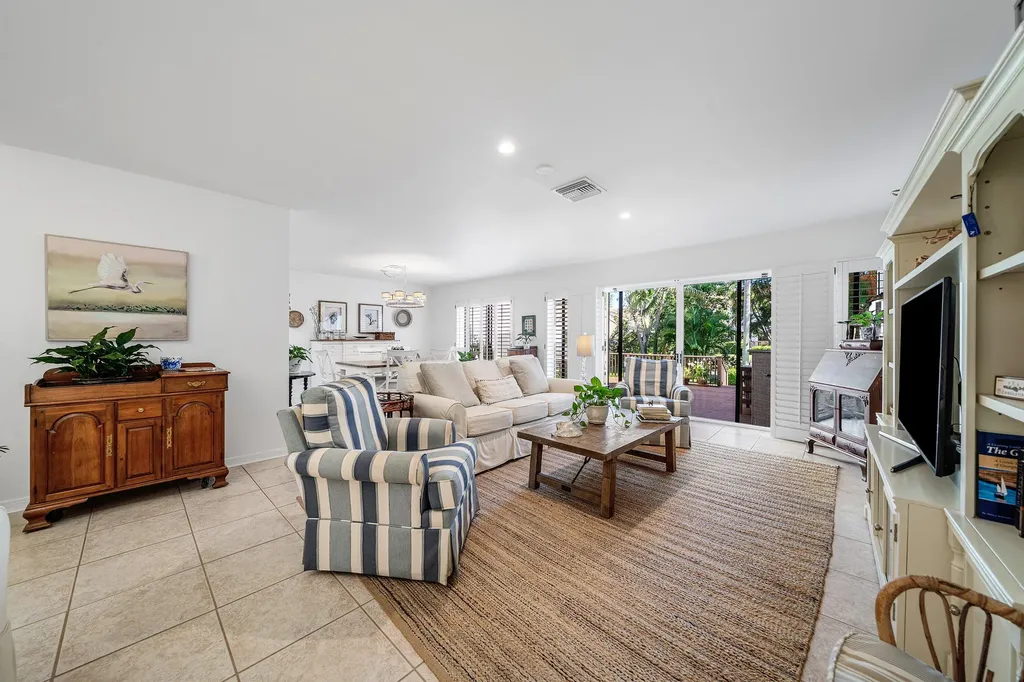 5560 N Ocean Boulevard Ocean Ridge FL 33435