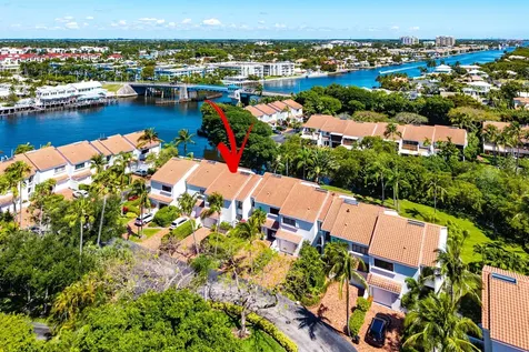 5560 N Ocean Boulevard Ocean Ridge FL 33435