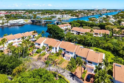 5560 N Ocean Boulevard Ocean Ridge FL 33435