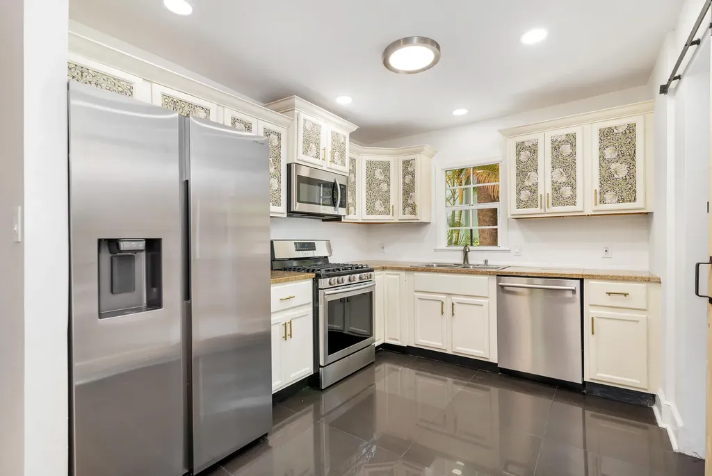 525 35th Street West Palm Beach FL 33407