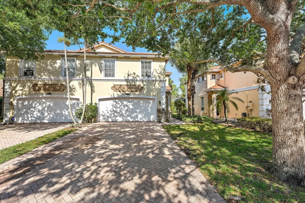 9091 Villa Palma Lane Palm Beach Gardens FL 33418