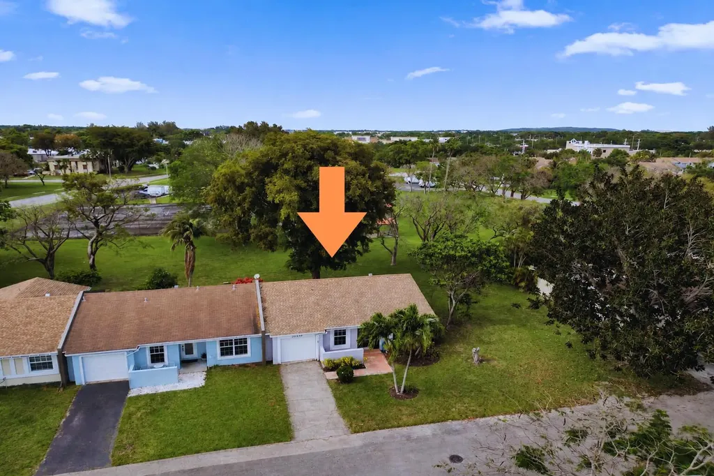 5544 Lakewood Circle S Margate FL 33063