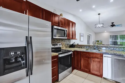 5544 Lakewood Circle S Margate FL 33063