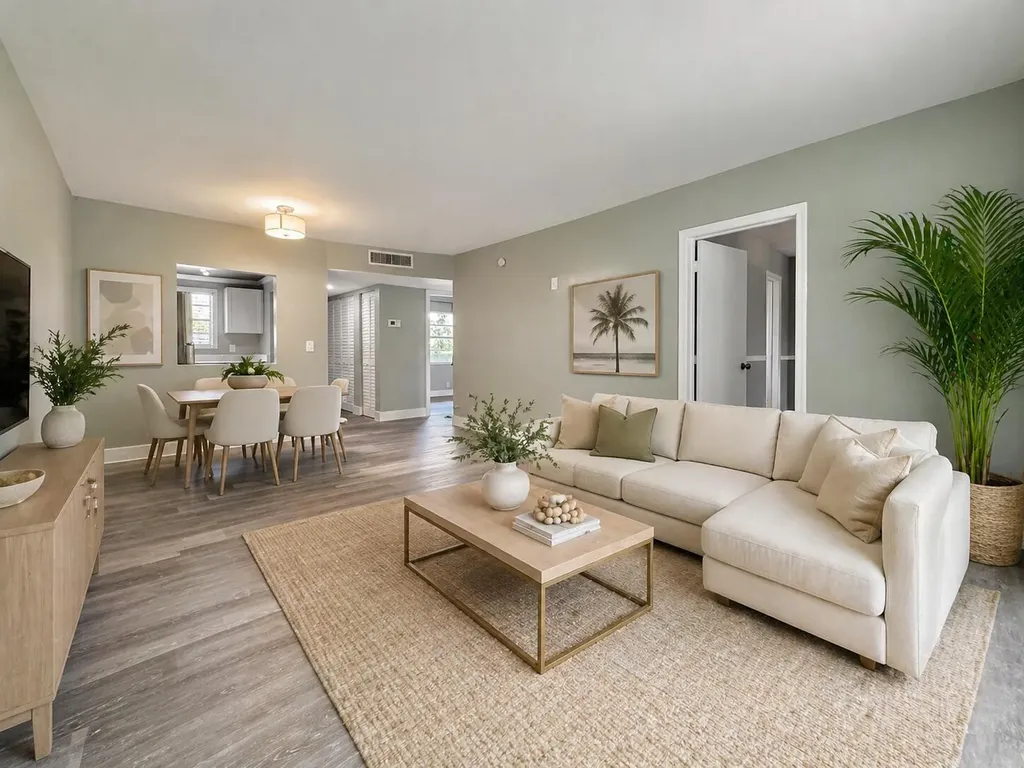 1638 Embassy Drive West Palm Beach FL 33401