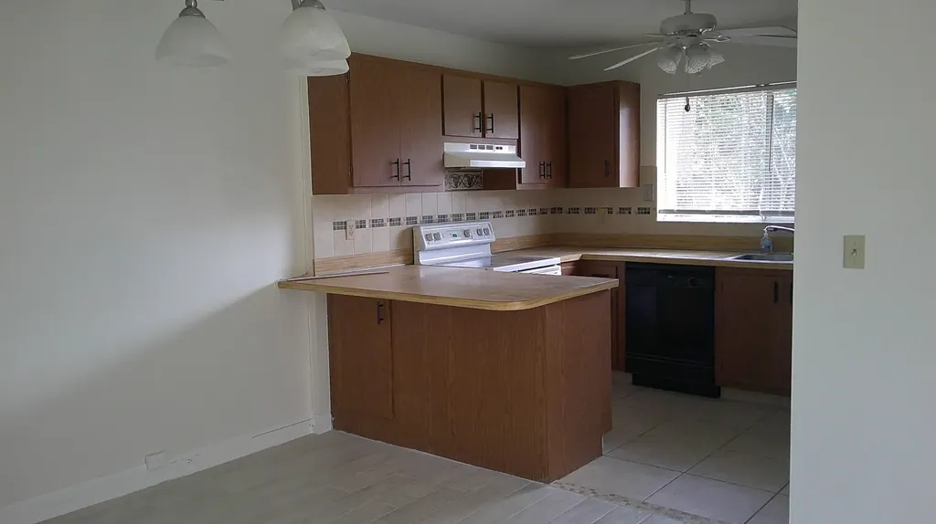 1350 SE La Haven Court Port St Lucie FL 34952