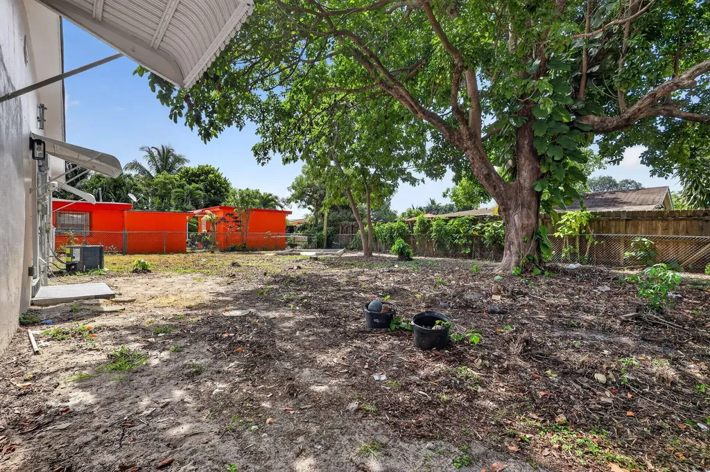 3830 SW 30th Street Hollywood FL 33023