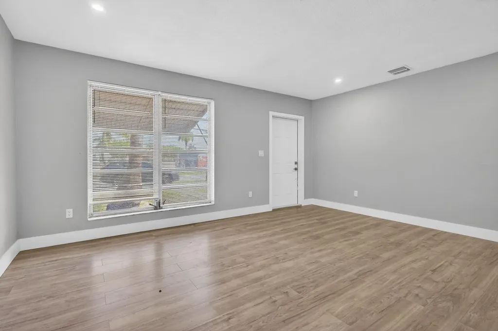 3830 SW 30th Street Hollywood FL 33023