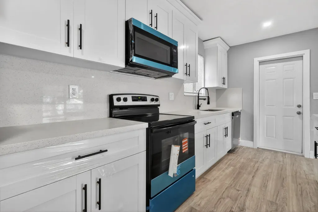 3830 SW 30th Street Hollywood FL 33023