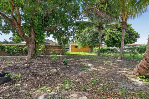 3830 SW 30th Street Hollywood FL 33023