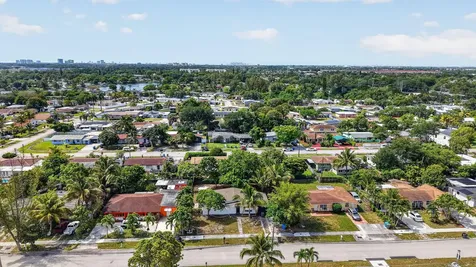 3830 SW 30th Street Hollywood FL 33023