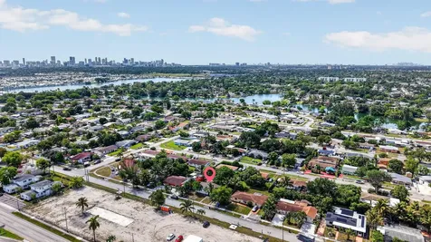 3830 SW 30th Street Hollywood FL 33023