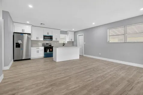 3830 SW 30th Street Hollywood FL 33023