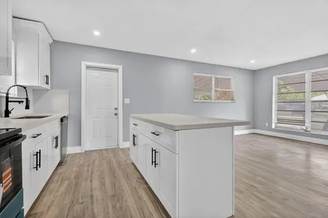 3830 SW 30th Street Hollywood FL 33023