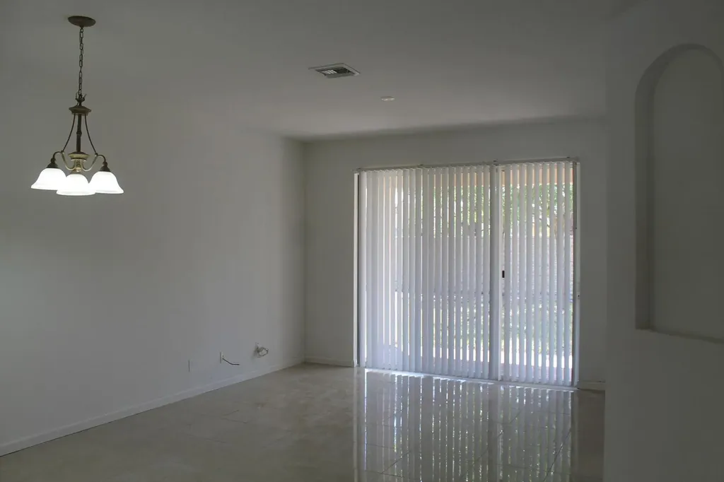 1804 SW Jamesport Drive Port St Lucie FL 34953